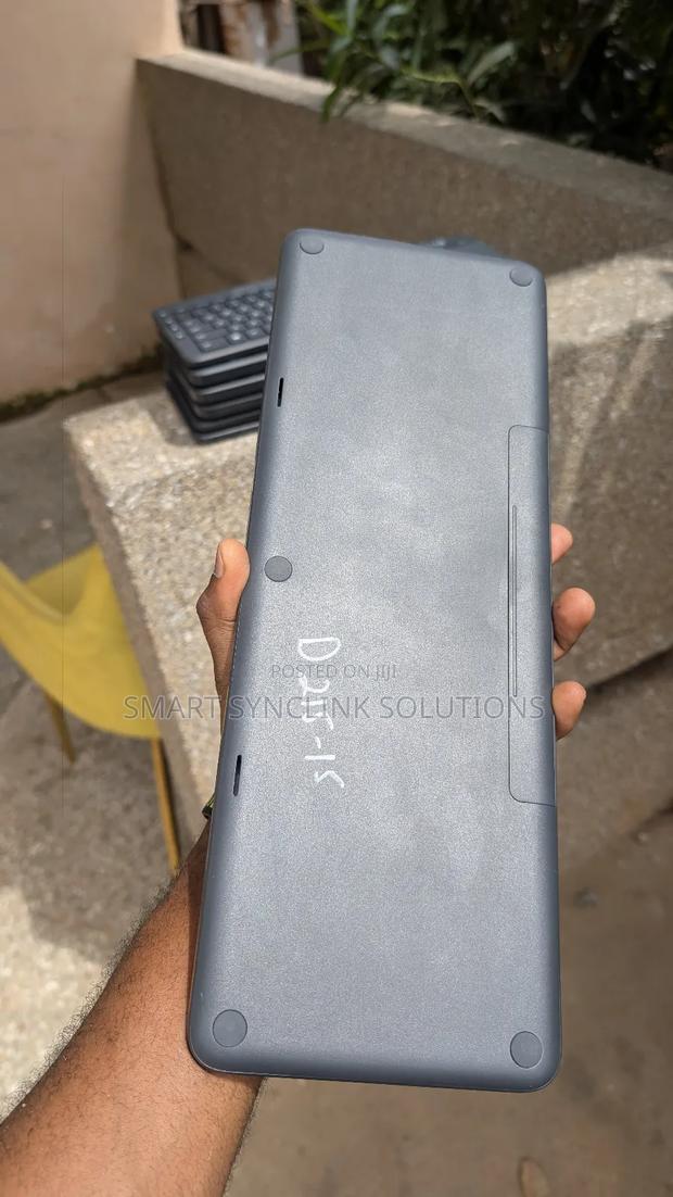 Wireless Microsoft Keyboard + Mouse Pad · Photo 4