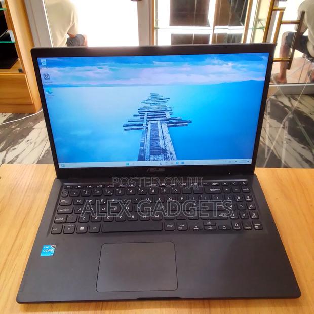 Laptop Asus 8GB Intel Core I3 SSD 256GB · Photo 1