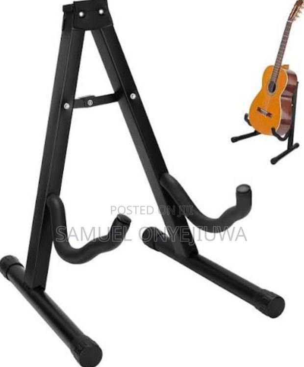 Guitar Stand · Photo 1