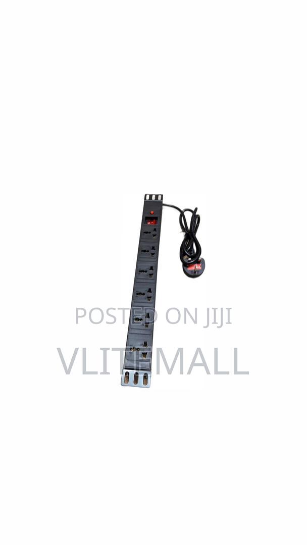 Pdu 6way Multy Tape Black Minipro · Photo 1