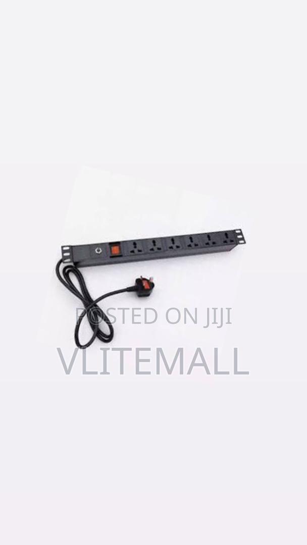 Pdu 6way Multy Tape Black Minipro · Photo 2