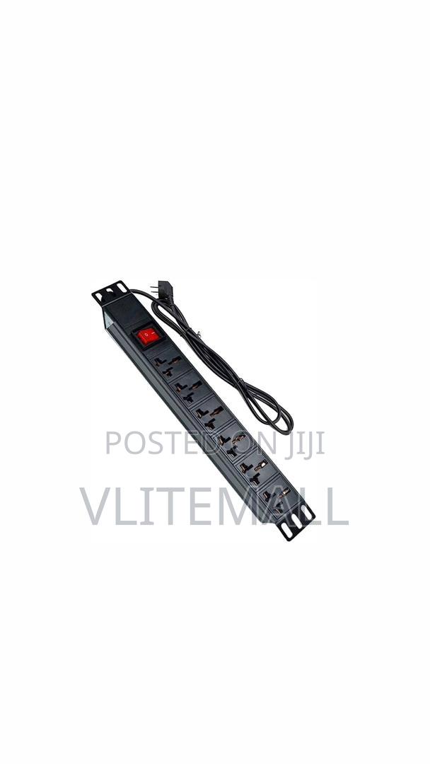Pdu 6way Multy Tape Black Minipro · Photo 3