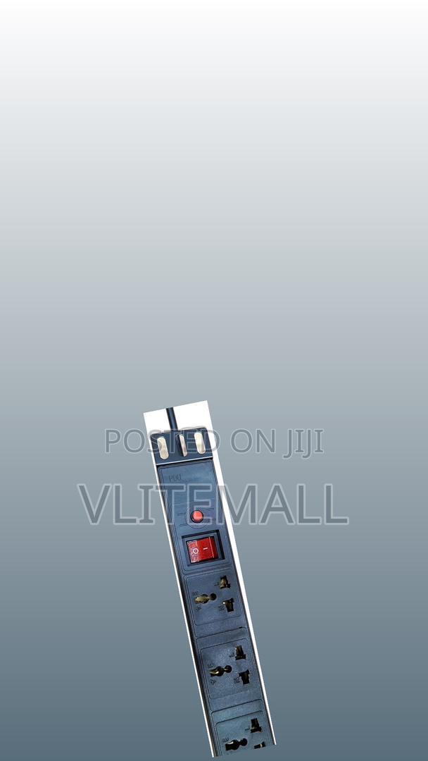 Pdu 6way Multy Tape Black Minipro · Photo 7