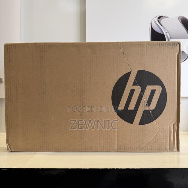 New Laptop HP ProBook 440 G10 32GB Intel Core Ultra 7 SSD 1T · Photo 1