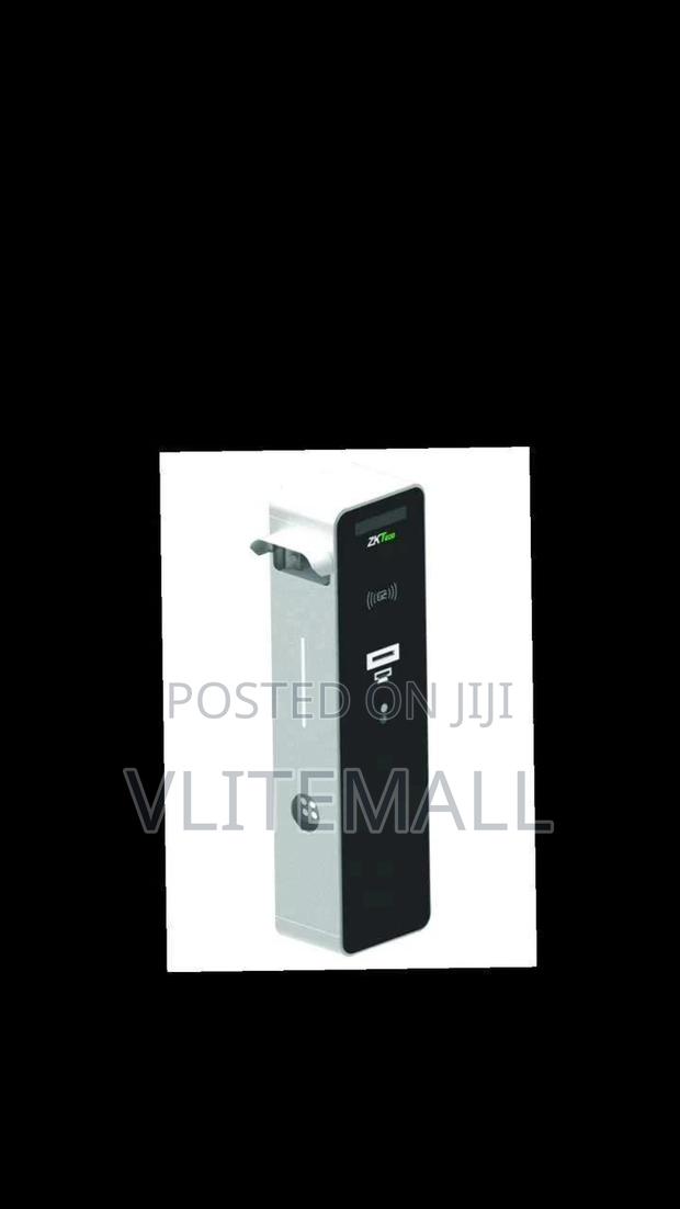 Zkteco Tmb02 Parking Ticket Dispenser · Photo 1