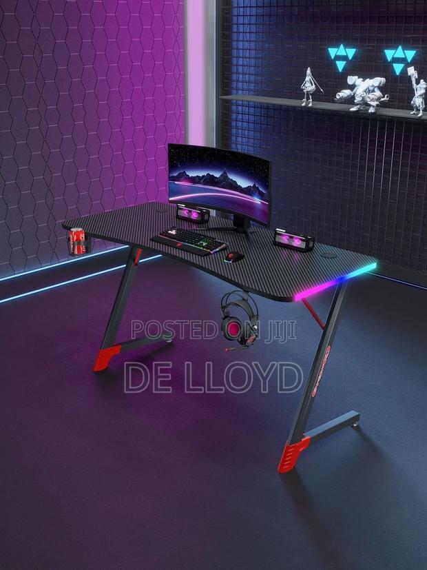 Z Leg Table (Rgb) · Photo 2