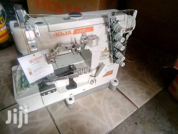 Hoja Flatlock Industrial Machine · Photo 1