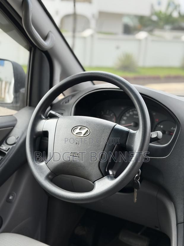 Hyundai Starex 2015 White · Photo 5