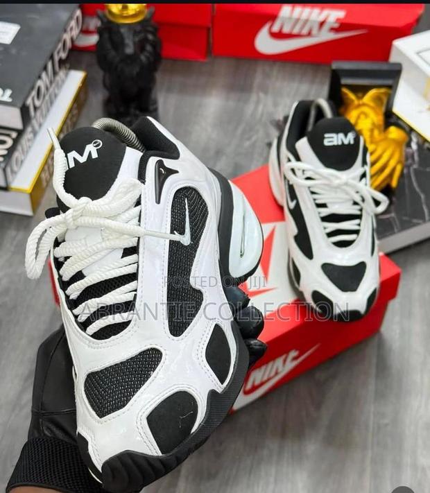 Authentic Airmax Muse White/Black · Photo 2