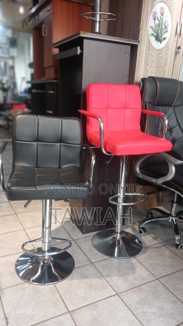 Adjustable Chairs Available · Photo 2