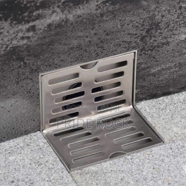 Side Corner Floor Drain Metal · Photo 3