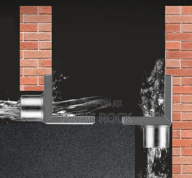 Side Corner Floor Drain Metal · Photo 4