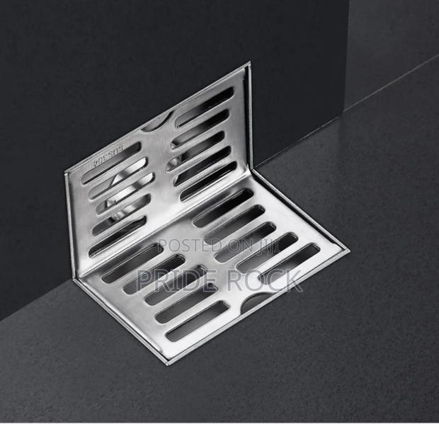 Side Corner Floor Drain Metal · Photo 6