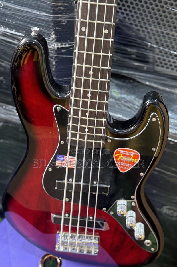 Givson Active Bass Guitar · Photo 7