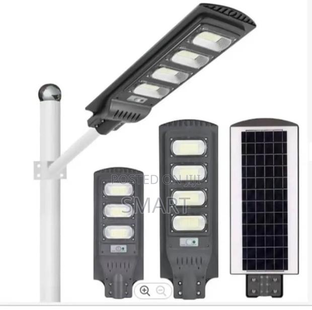 Solar Street Light - 200w + Bar · Photo 1