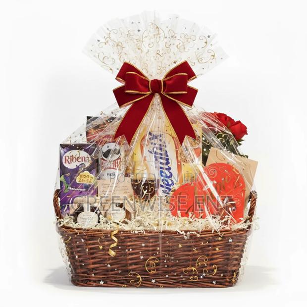 Indulge Delight: Gourmet Celebration Hamper · Photo 1