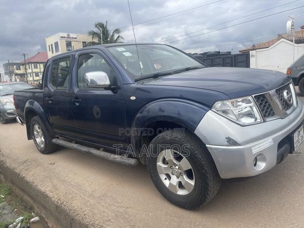 Nissan Navara 2016 Blue · Photo 3
