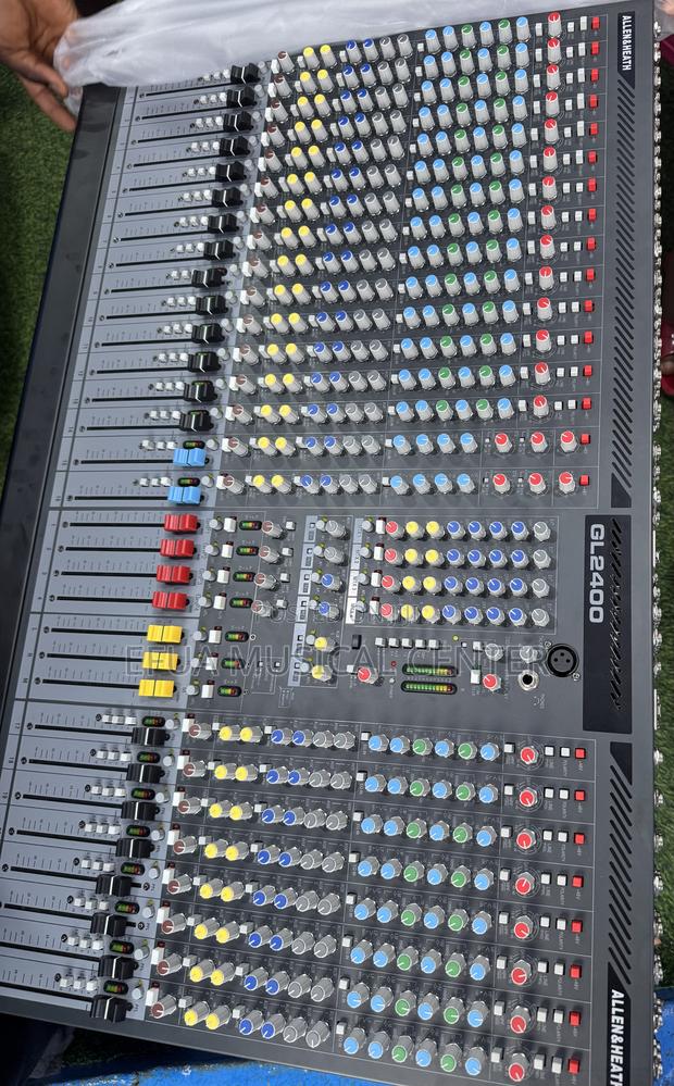 Allen Heath Gl2400,24 Channels,24 Output Digital Console · Photo 2