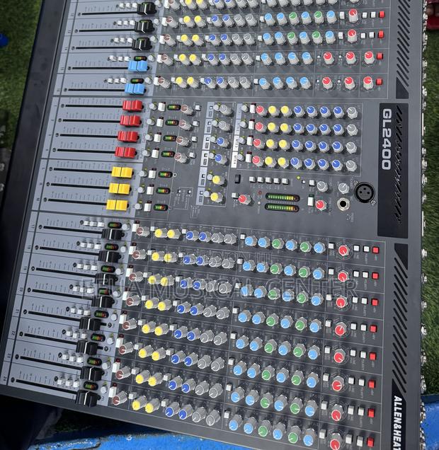 Allen Heath Gl2400,24 Channels,24 Output Digital Console · Photo 5