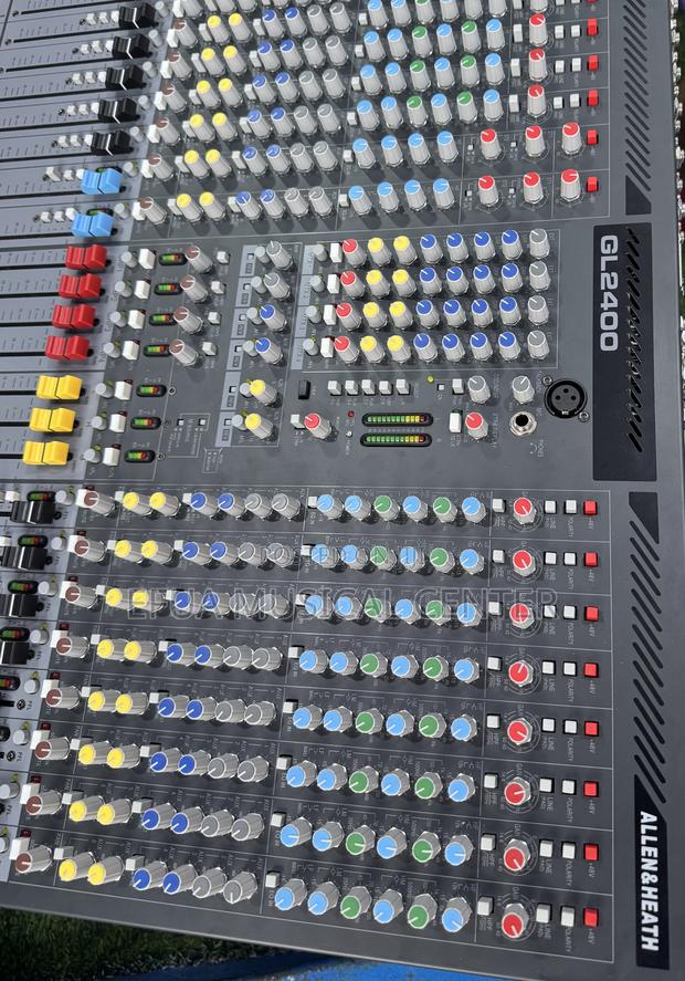 Allen Heath Gl2400,24 Channels,24 Output Digital Console · Photo 6