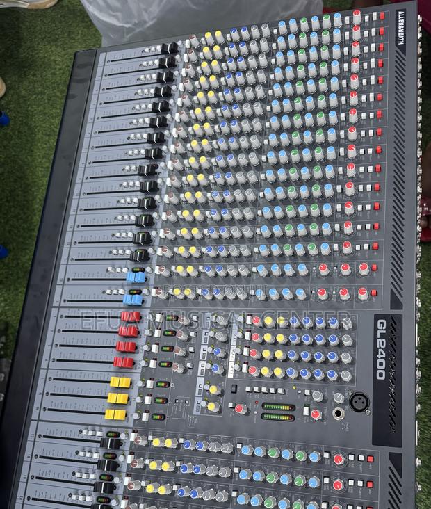 Allen Heath Gl2400,24 Channels,24 Output Digital Console · Photo 7