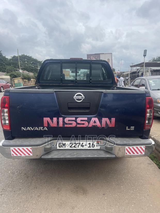 Nissan Navara 2016 Blue · Photo 2