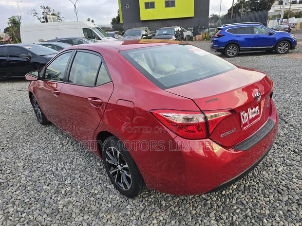 Toyota Corolla LE (1.8L 4cyl 2A) 2018 Burgundy · Photo 4