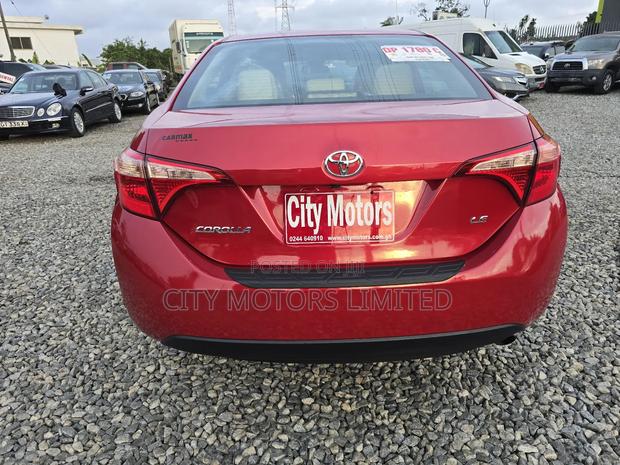 Toyota Corolla LE (1.8L 4cyl 2A) 2018 Burgundy · Photo 5