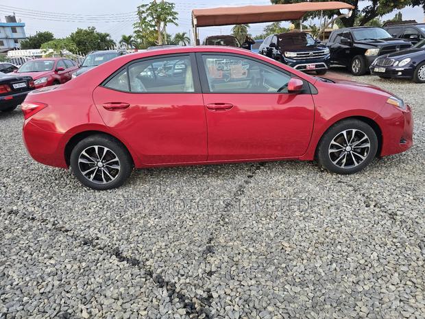 Toyota Corolla LE (1.8L 4cyl 2A) 2018 Burgundy · Photo 7