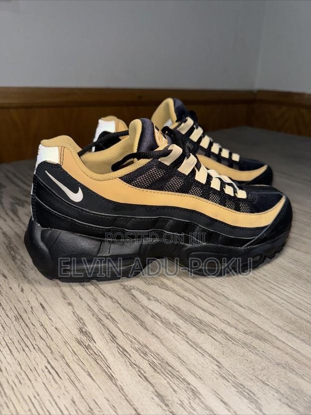 Nike Air Max 95 Recraft Sneakers In Different Colours, Swipe >>> · Photo 5