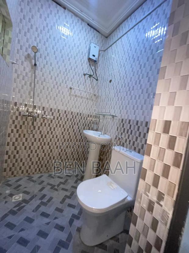 2bdrm Apartment in Ben Properties, Pokuase for rent · Photo 6