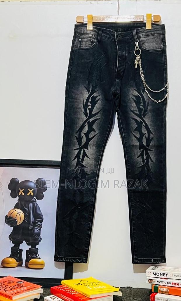 Original Jeans Trousers Available in Stock · Photo 5