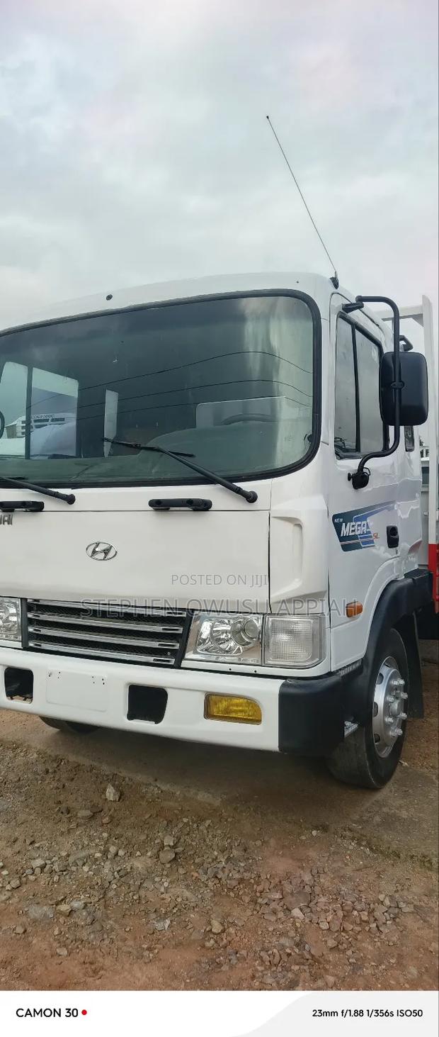 Hyundai 5 Tons Duoble Axle · Photo 2