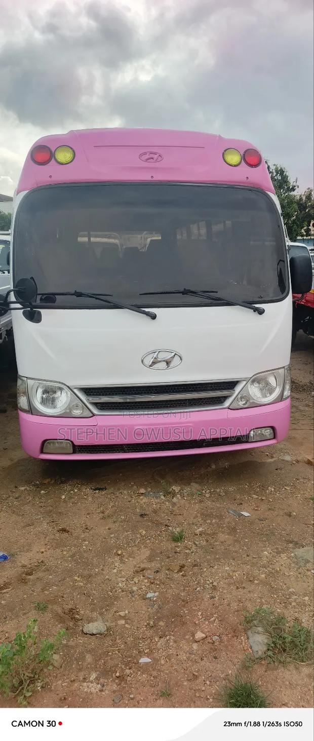 Hyundai County 2015 Brown · Photo 1
