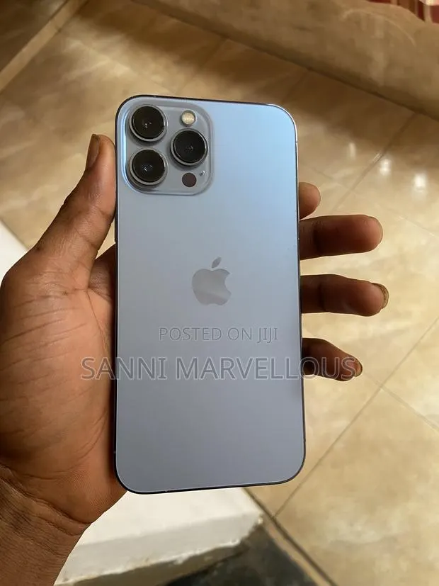 Apple iPhone 13 Pro Max 256 GB Blue · Photo 1