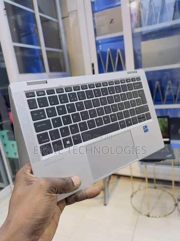 Laptop HP EliteBook x360 1030 G8 16GB Intel Core i7 SSD 512GB · Photo 1