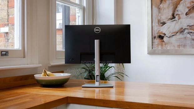 24-Inch Dell Ips FHD Type-C Monitor · Photo 2