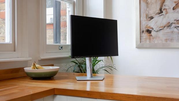 24-Inch Dell Ips FHD Type-C Monitor · Photo 3