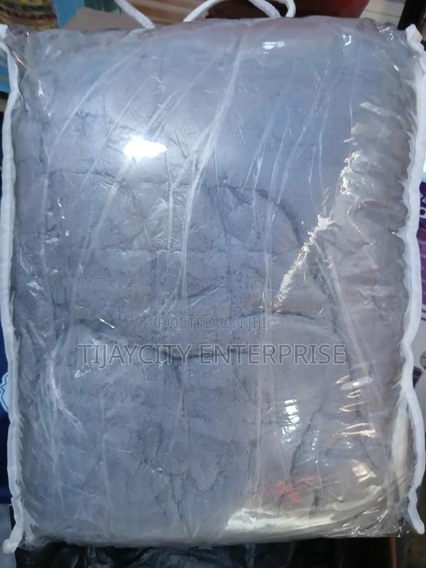 Fluffy Bedcover · Photo 2