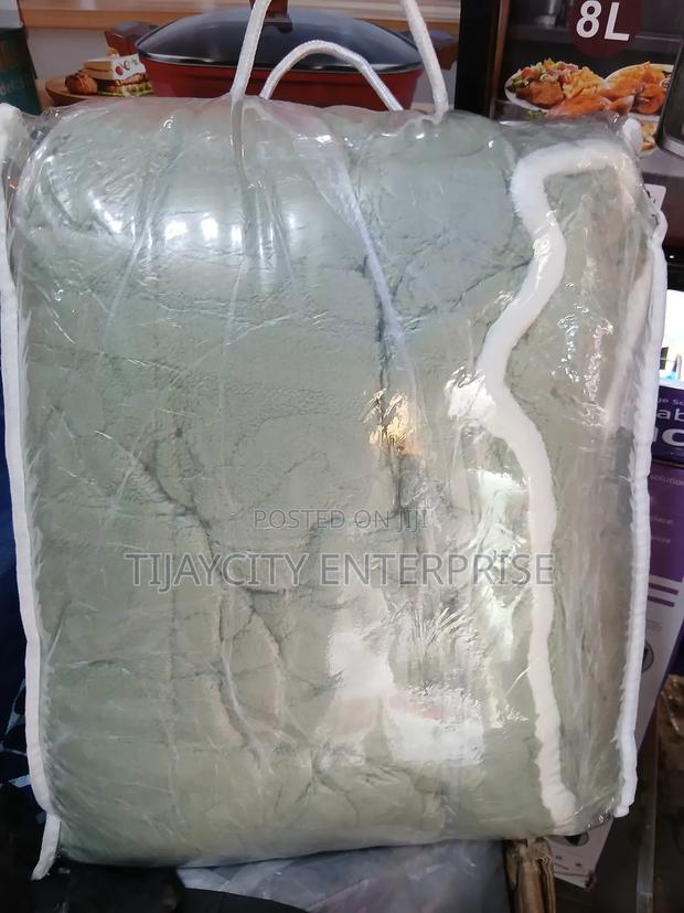 Fluffy Bedcover · Photo 5