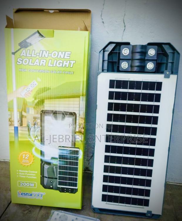 200 Watts Solar Light · Photo 1
