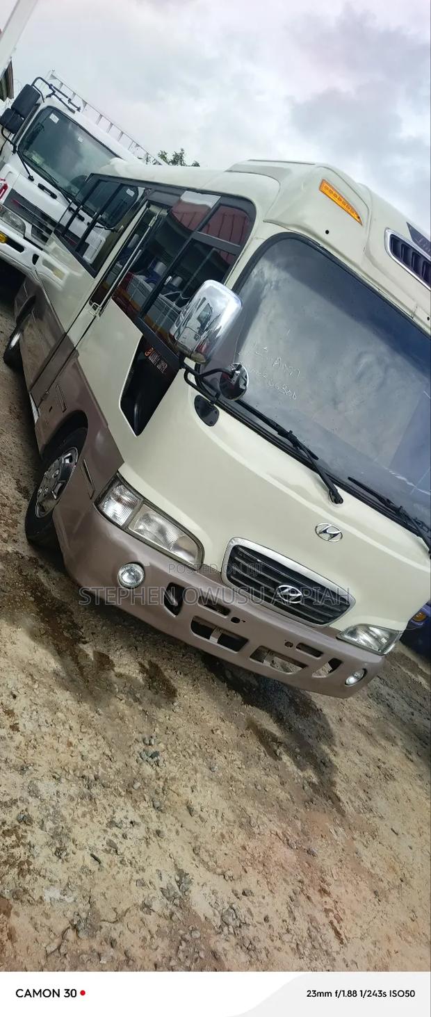 Hyundai County 2015 Grey · Photo 1