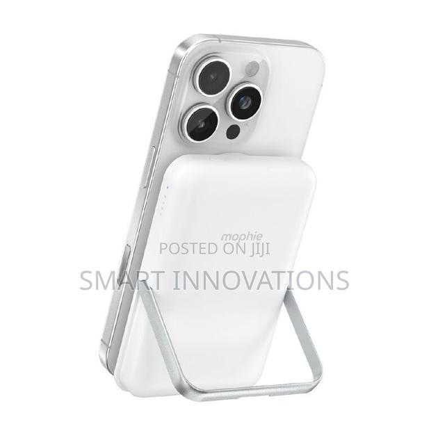 Mophie Snap+ Power Bank With Stand Magsafe Compatible · Photo 4