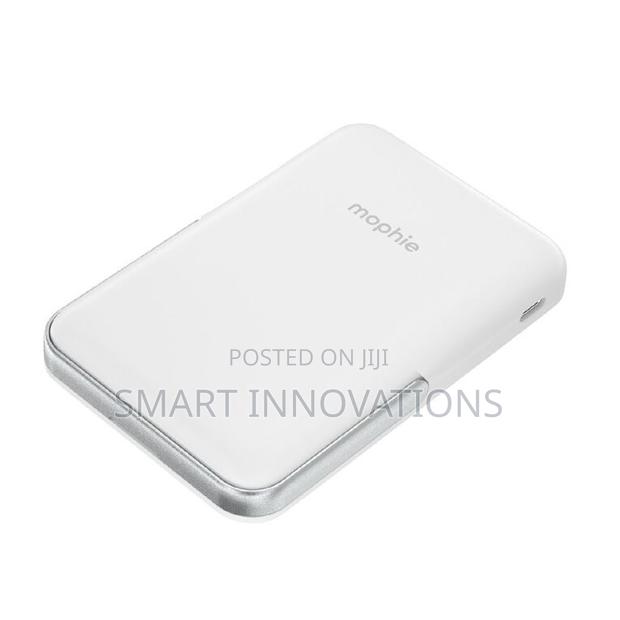 Mophie Snap+ Power Bank With Stand Magsafe Compatible · Photo 5