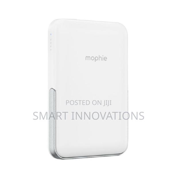 Mophie Snap+ Power Bank With Stand Magsafe Compatible · Photo 6