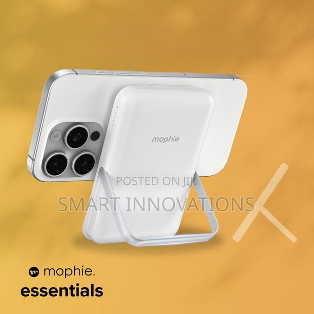 Mophie Snap+ Power Bank With Stand Magsafe Compatible · Photo 3