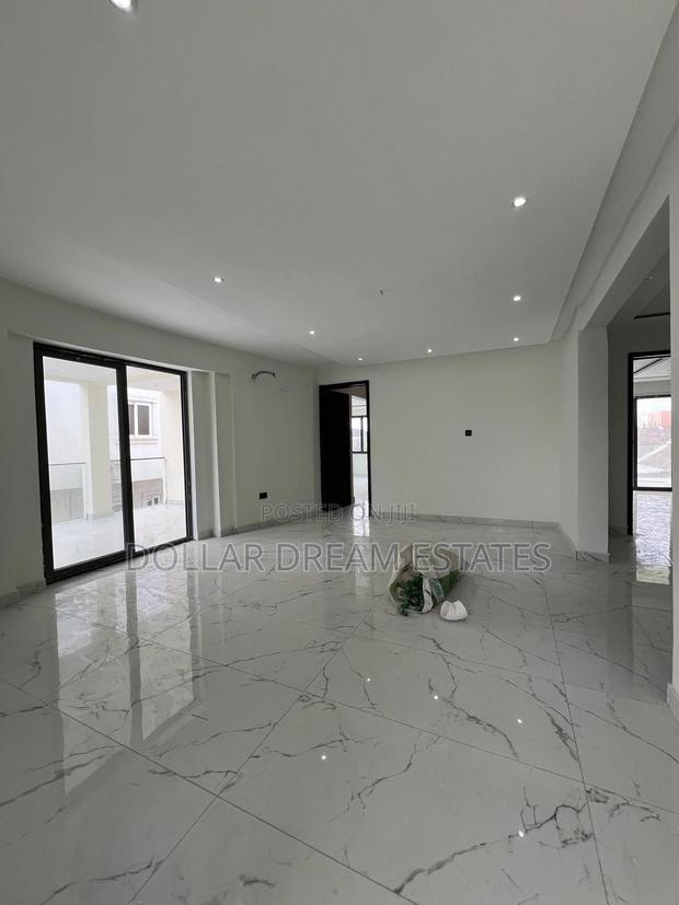 5bdrm House in East Legon for sale · Photo 5