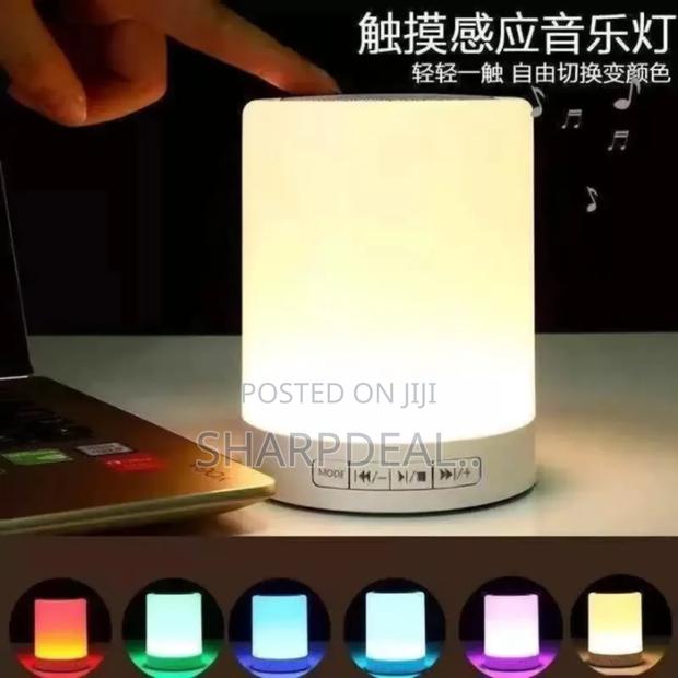 Wireless Bluetooth Speaker With Fm Radio · Photo 3