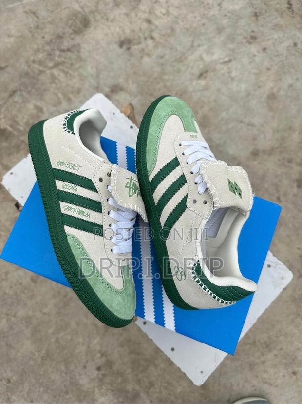 Adidas Samba . Very Classic And Tough . Comes In Box · Photo 2