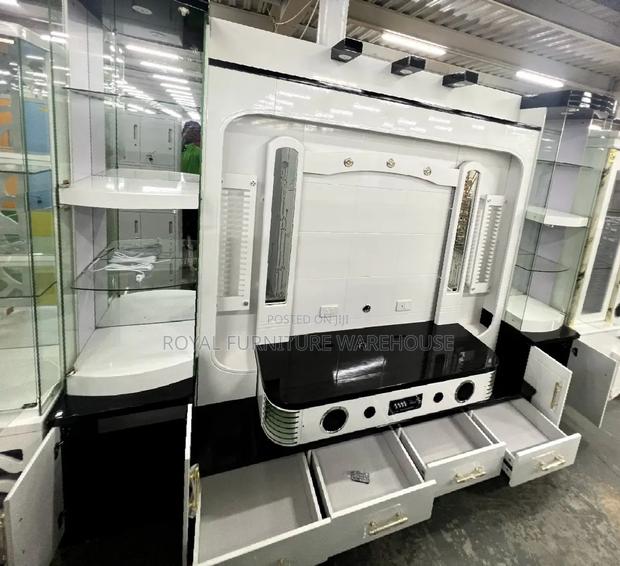 Black and White Foreign Executive Tv Unit Stand · Photo 2